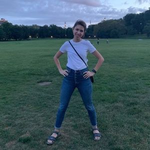 Meet your Posher, Elizabeth